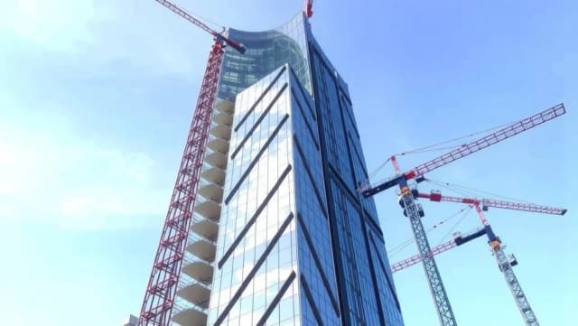 När är Karlatornet klart